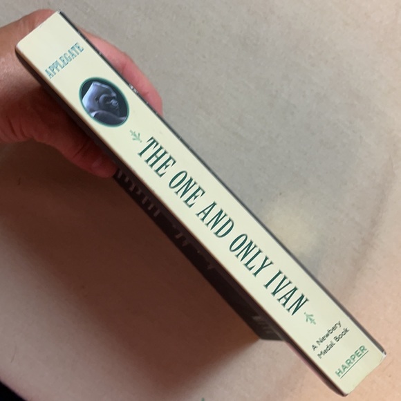 📚2/$6 The One and Only Ivan #1 in Series - Picture 4 of 15